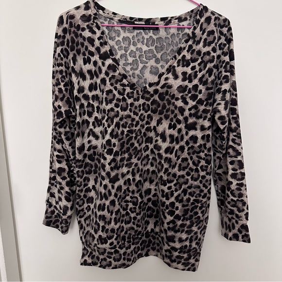 Leopard print tunic from Japan, made in Korea - Picture 1 of 8